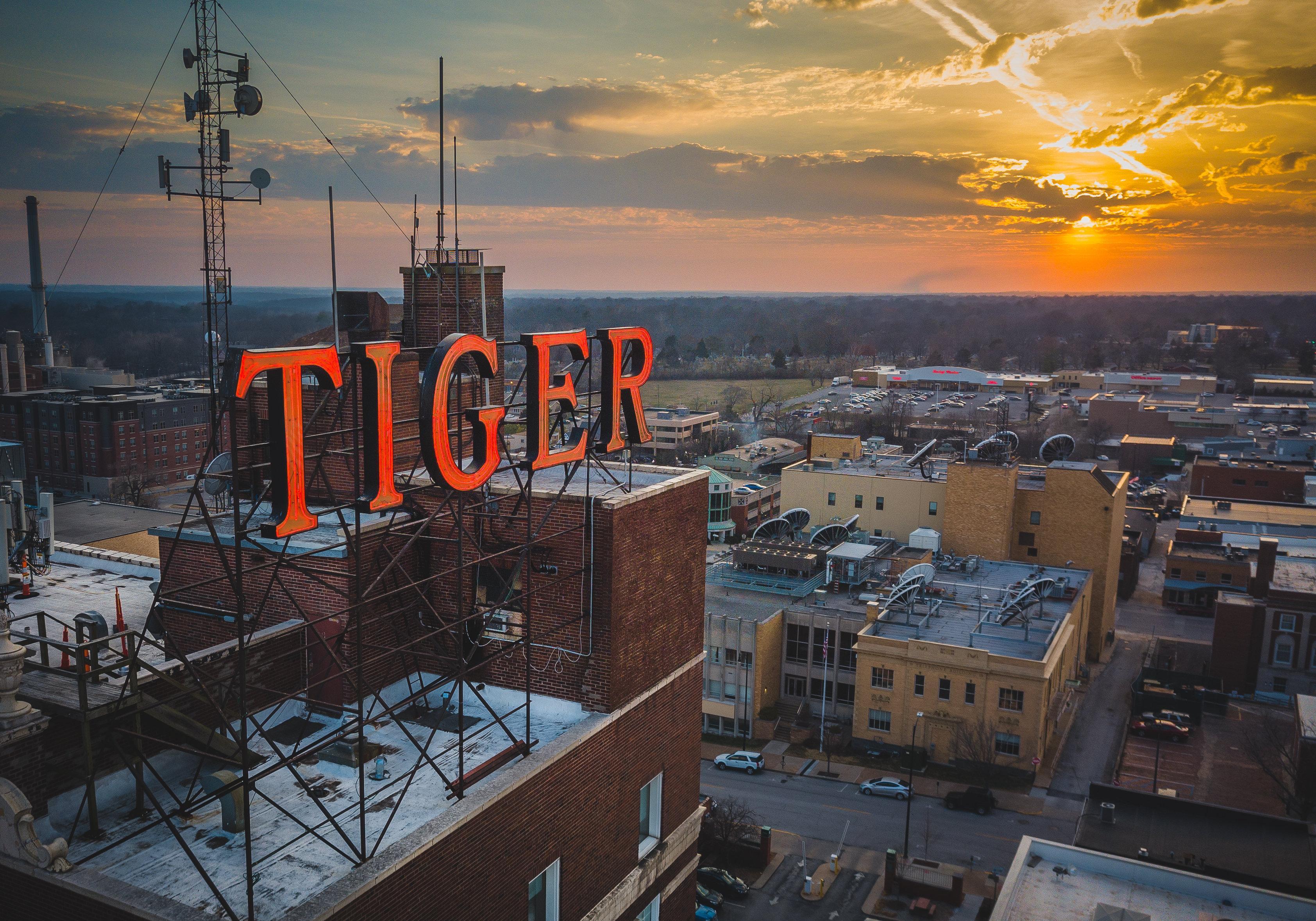 Voco The Tiger Hotel, Columbia, Mo, An Ihg Hotel Eksteriør bilde